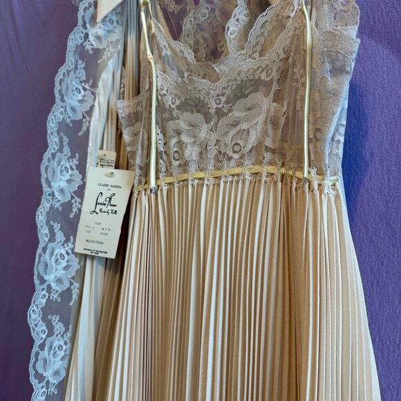 Vintage Lucie Ann Peignoir/Nightgown Robe Set, Petite - Picture 5 of 6